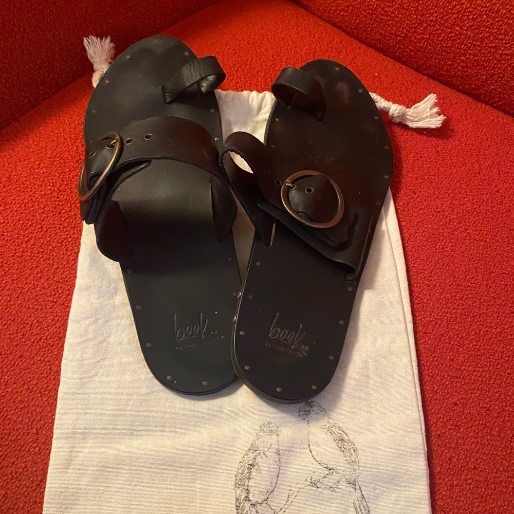 BEEK SWIFT SANDALS